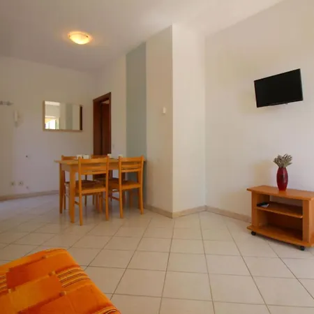 Iko 1 In Mit Terrasse Appartement *